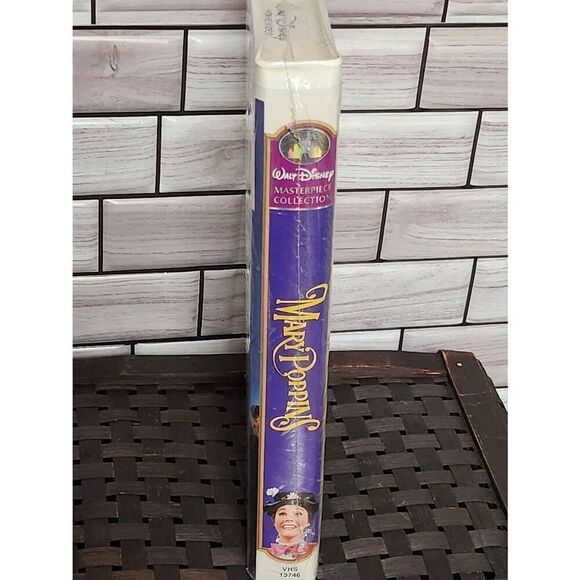 Mary Poppins VHS sealed #A68 - Picture 5 of 5